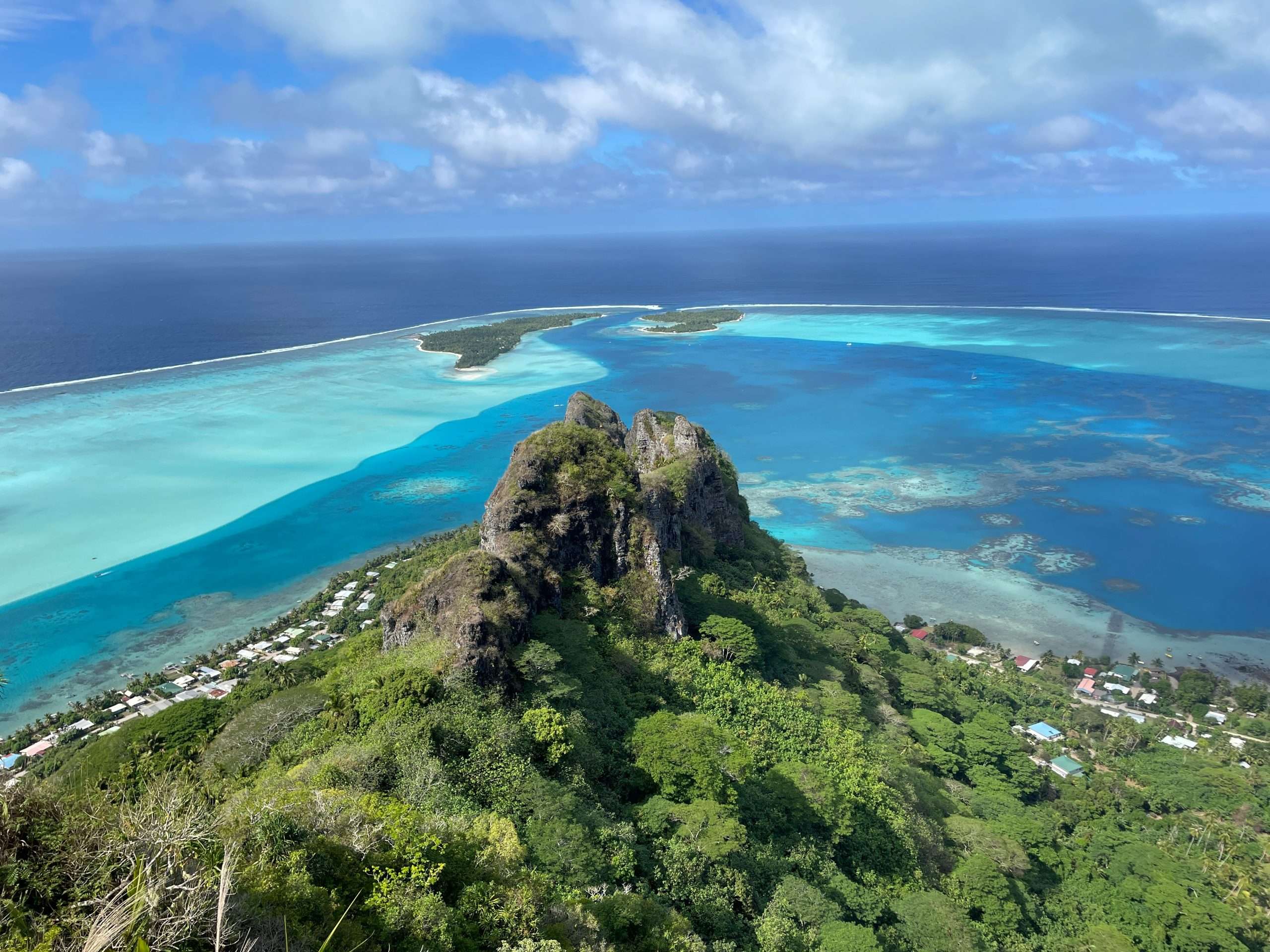 discover the breathtaking beauty of tahiti on a memorable cruise through crystal-clear waters and pristine islands.