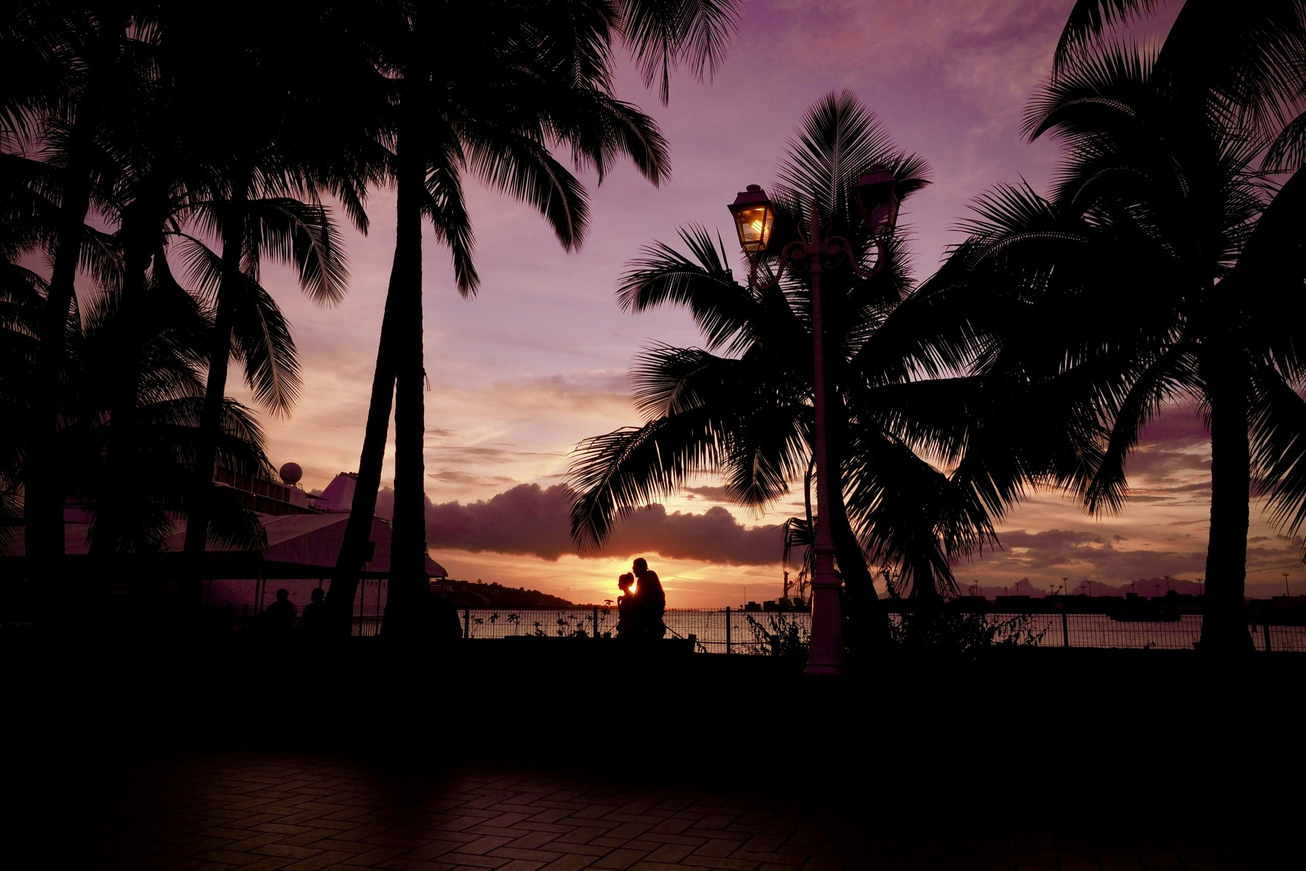 discover the allure of tahiti with our unforgettable escapades. find your paradise in the heart of french polynesia.